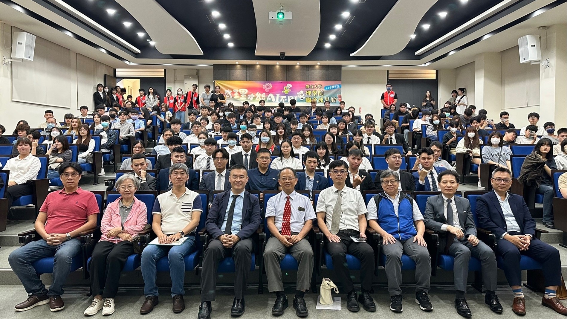 112學年度資科系學生成果展開幕